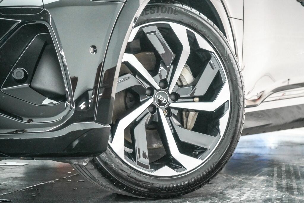 Audi E-tron 2022 50 Black Edition Suv Quattr Black #2