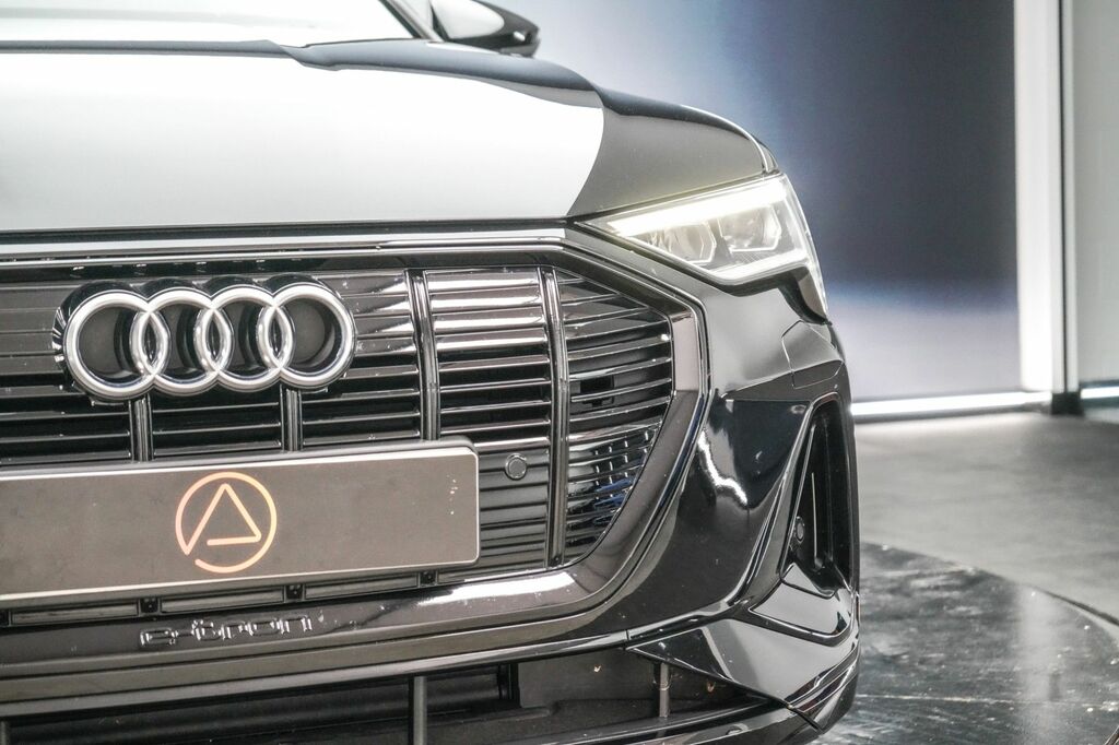 Audi E-tron 2022 50 Black Edition Suv Quattr Black #4