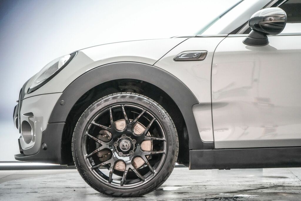 Mini Clubman Cooper White #14