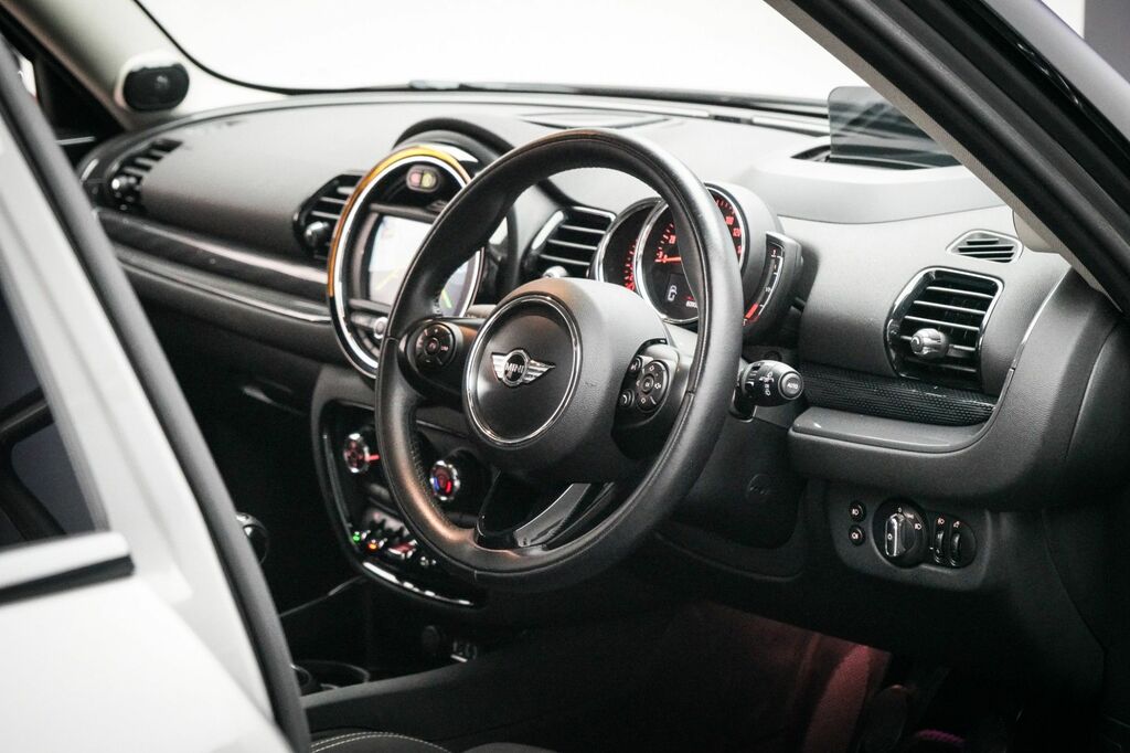 Mini Clubman Cooper White #28