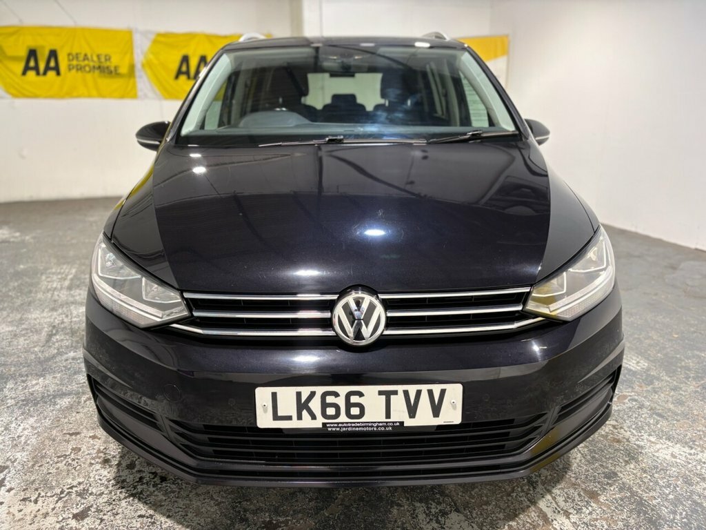 Volkswagen Touran 1.6L Se Black #6