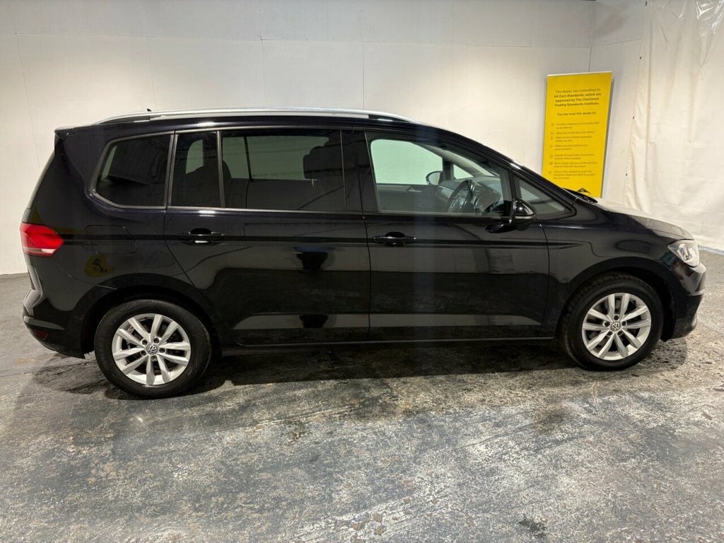 Volkswagen Touran 1.6L Se Black