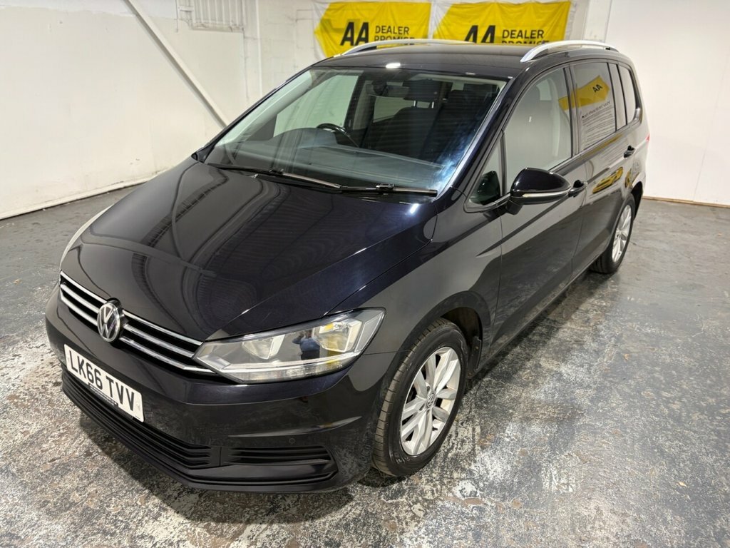 Volkswagen Touran 1.6L Se Black #3