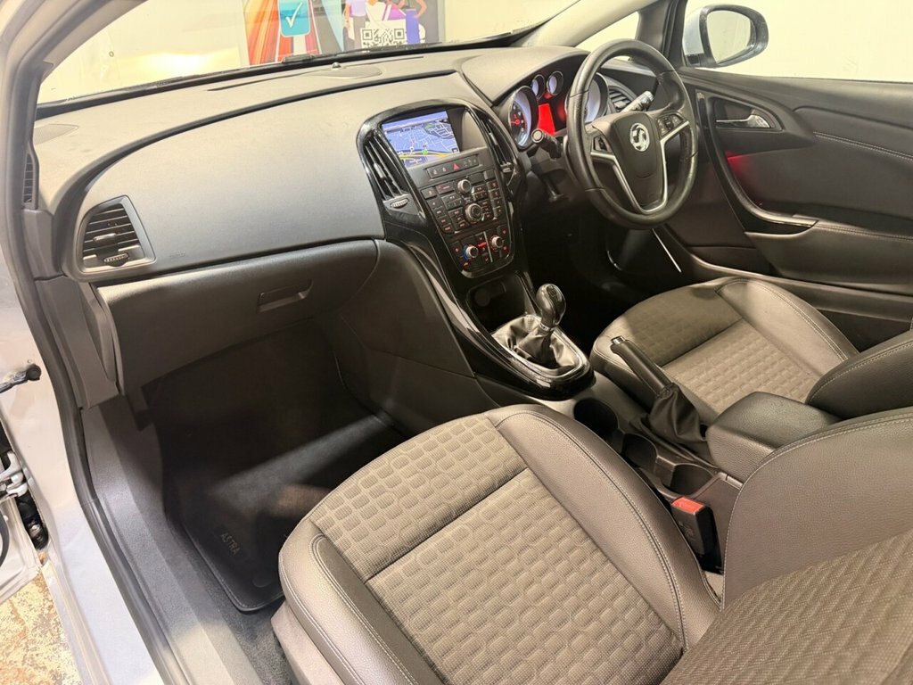 Vauxhall Astra GTC Gtc Black #14