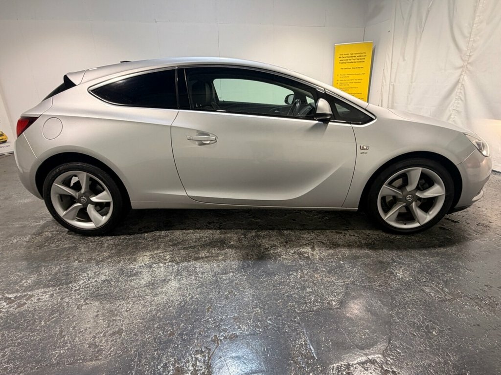 Vauxhall Astra GTC Gtc Black #10
