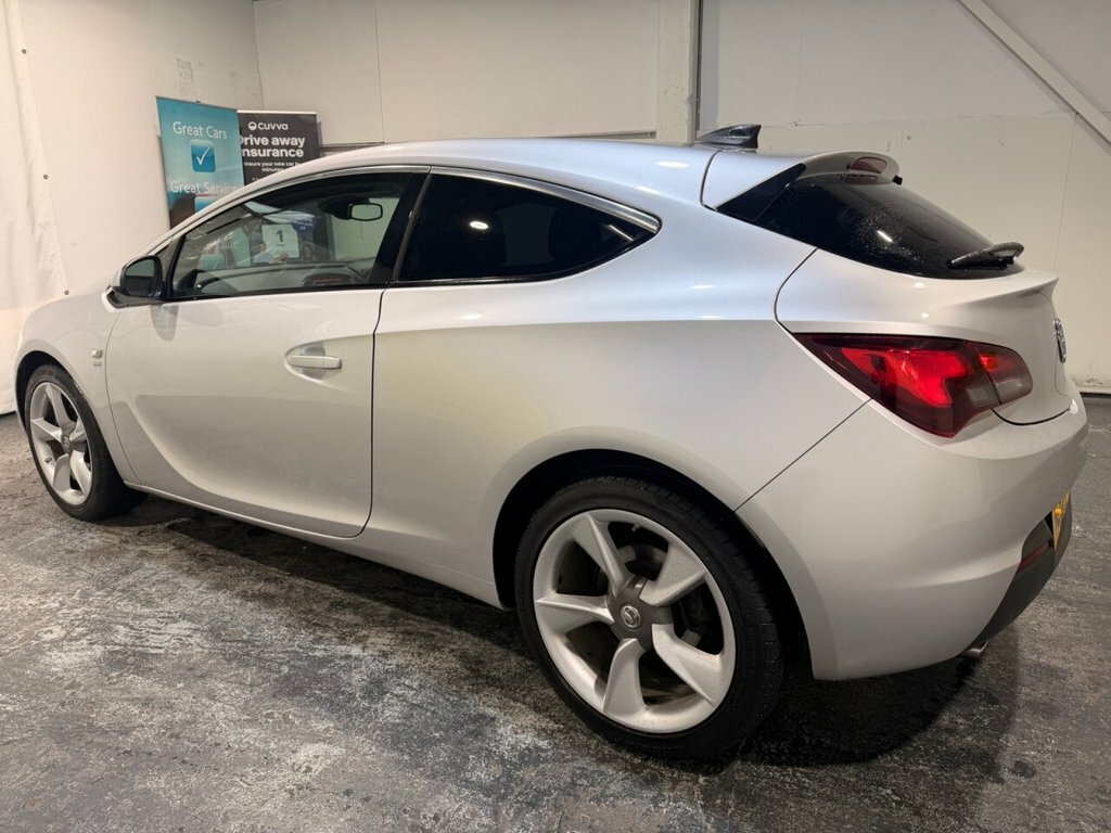 Vauxhall Astra GTC Gtc Black #8