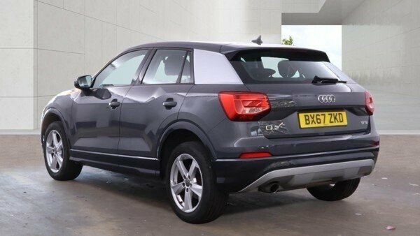 Audi Q2 1L Se Black #10