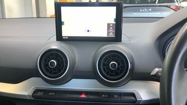 Audi Q2 1L Sport Grey #3