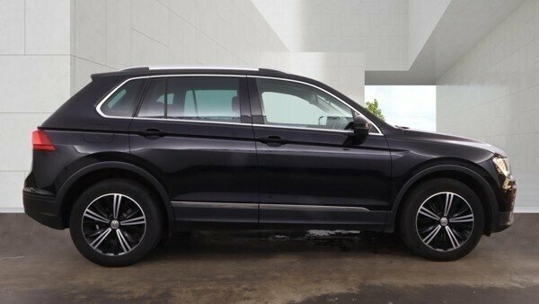 Volkswagen Tiguan 2L Se Navigation Black #5