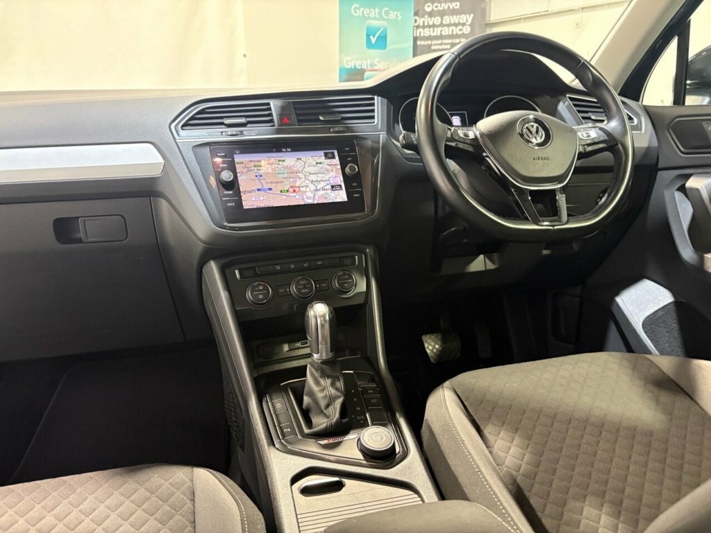 Volkswagen Tiguan 2L Se Navigation EA68AZN Black #3