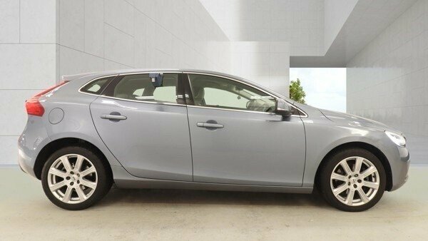 Volvo V40 2L Inscription Blue #3