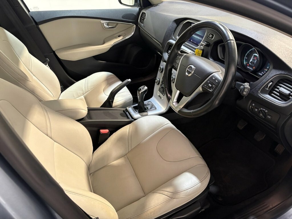 Volvo V40 2L Inscription Blue #5