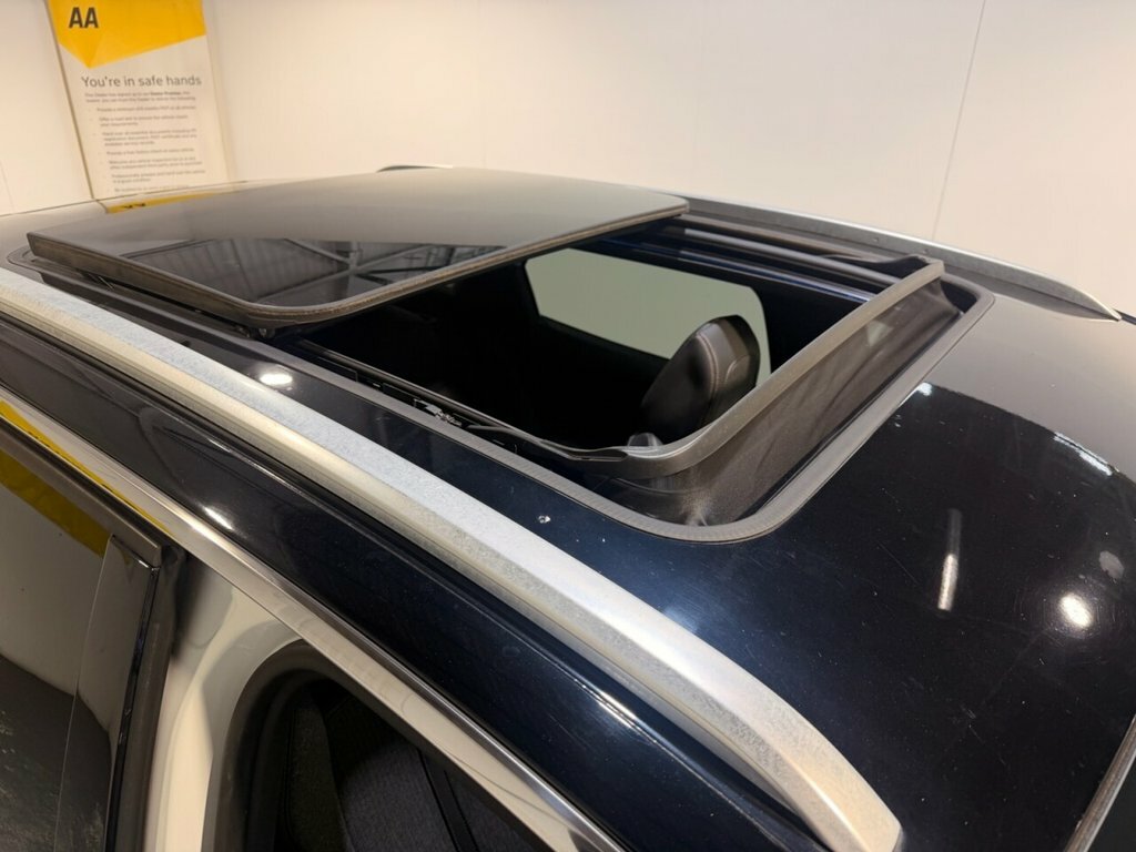 Peugeot 3008 1.6L Gt Line White #4