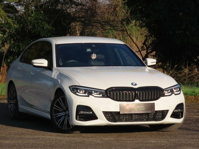 BMW 3 Series Automatic YA69WXU White #4