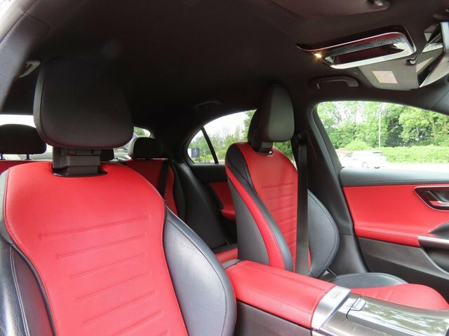 Mercedes-Benz C Class Saloon Black #10
