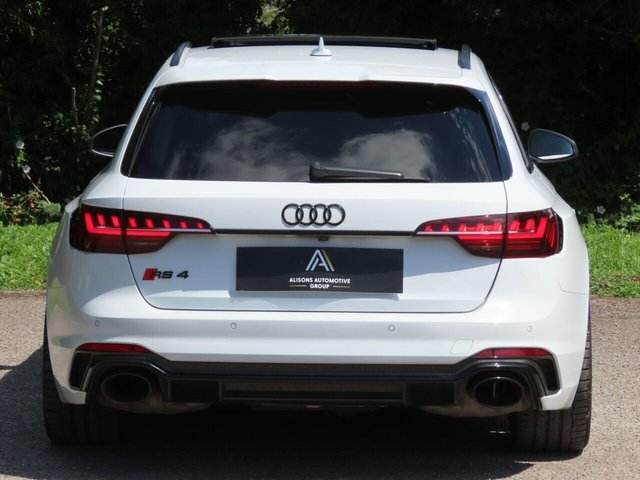 Audi RS4 Avant Automatic Black #5
