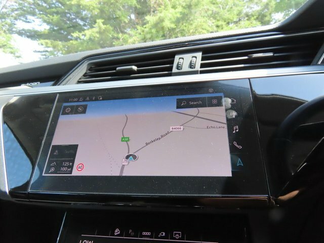 Audi E-tron 55 S Line Sportback Quattro 95Kwh 11Kw Charger Red #11