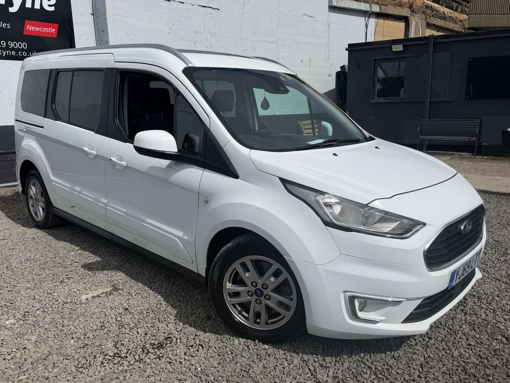 Ford Grand Tourneo Connect Ecoblue Titanium Mpv Euro 6 Ss YJ69LTT