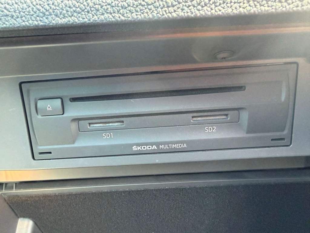 Skoda Superb 2.0 Se Technology Tdi Dsg 148 Bhp Silver #32