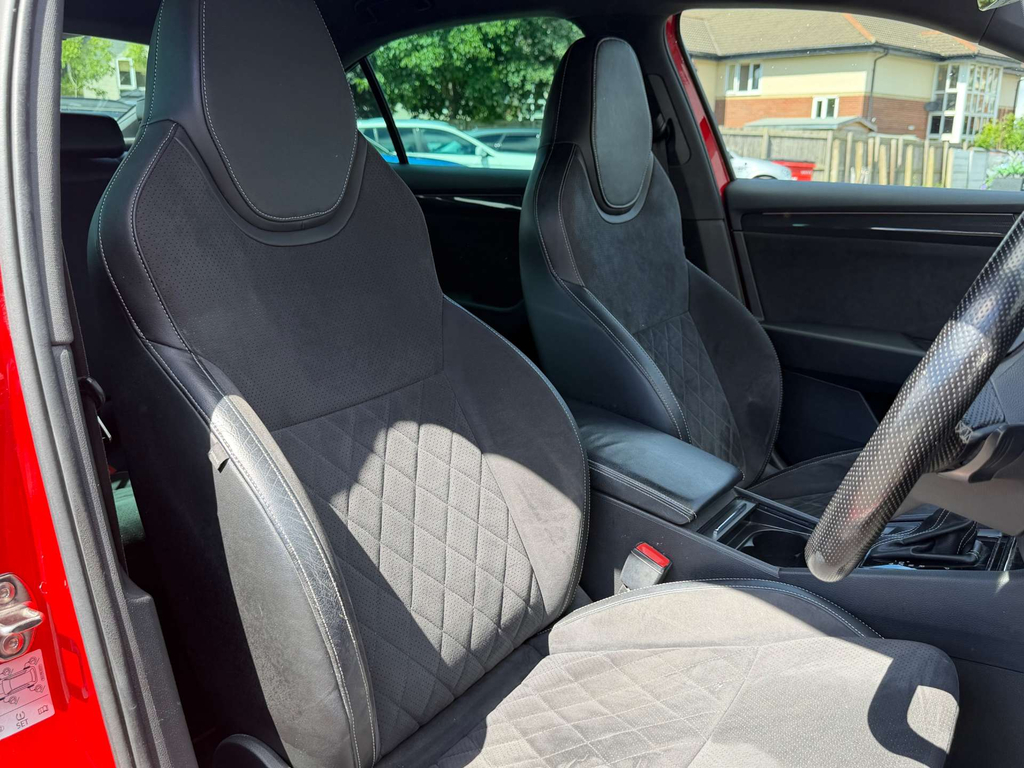 Skoda Superb 2.0 Se Technology Tdi Dsg 148 Bhp Silver #15
