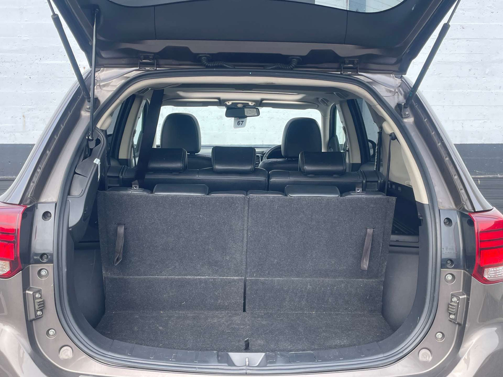 Mitsubishi Outlander Gx4h Grey #10