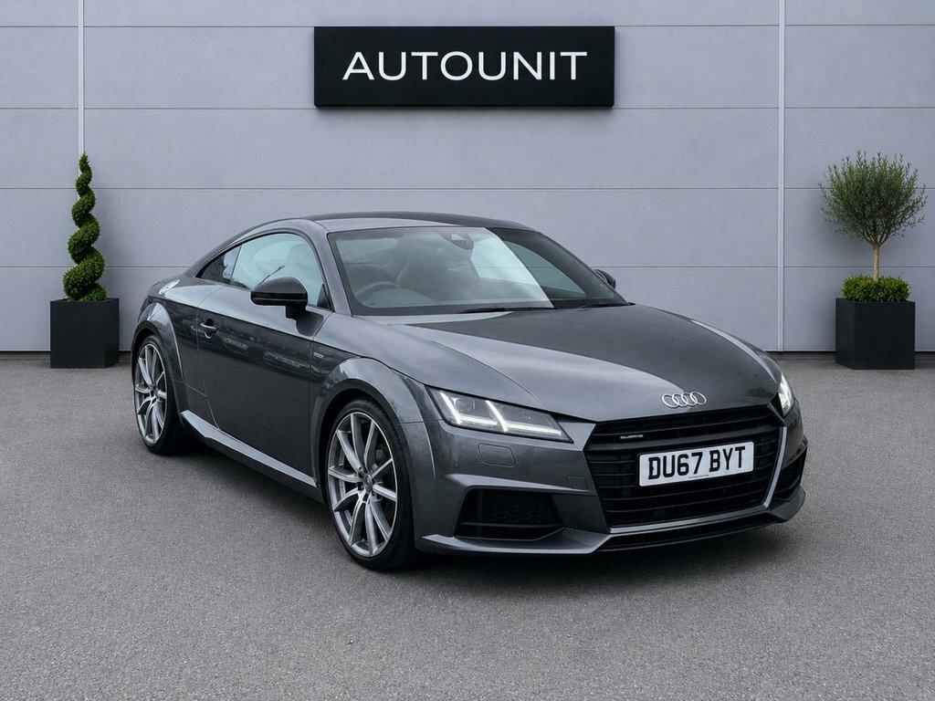 Audi TT 2L Black Edition Grey