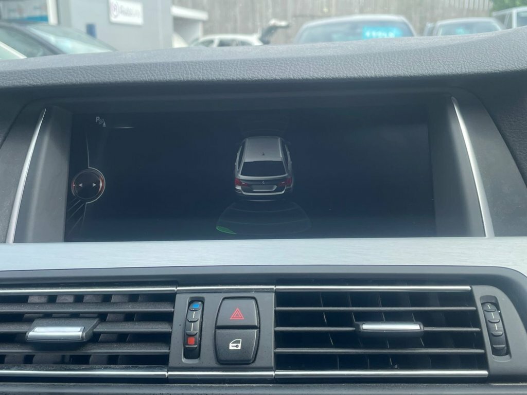 BMW 5 Series Saloon White #25