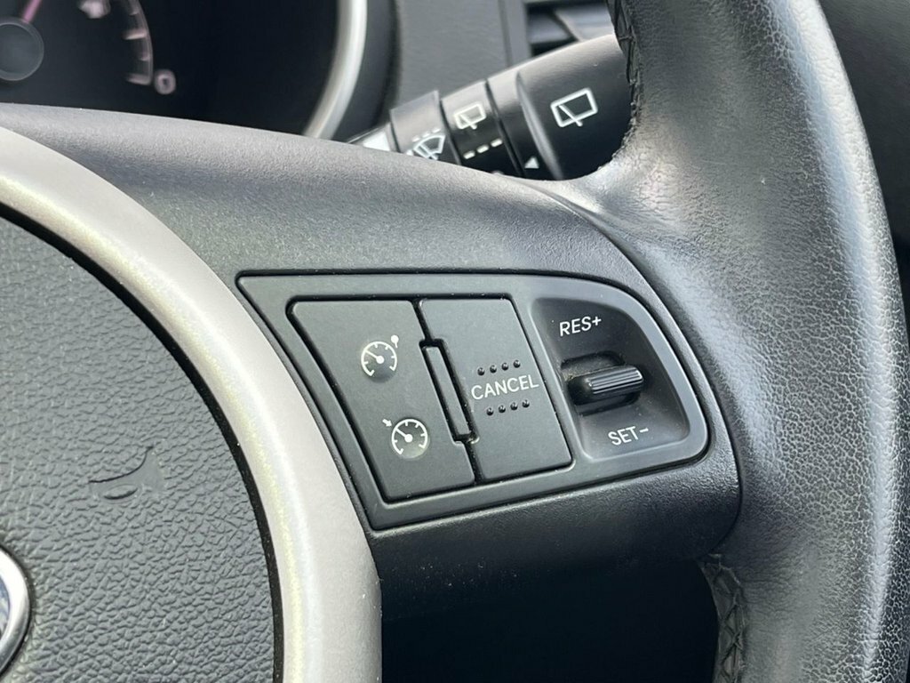 Kia Venga Mpv Silver #5