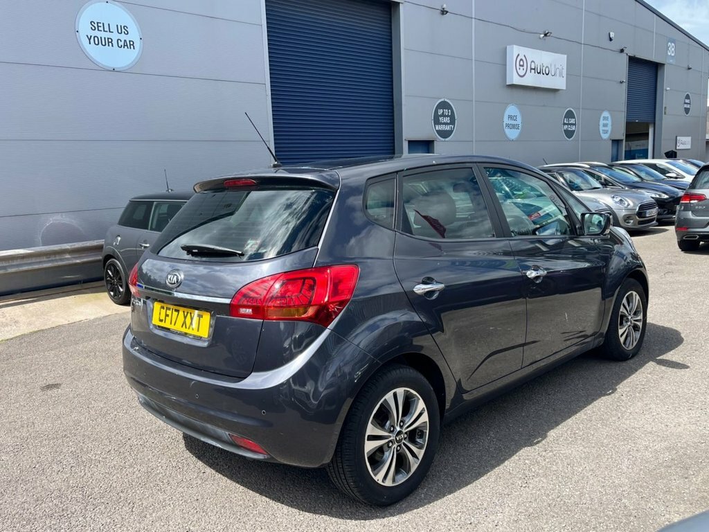 Kia Venga Mpv Silver #2