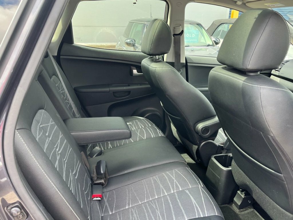Kia Venga Mpv Silver #4