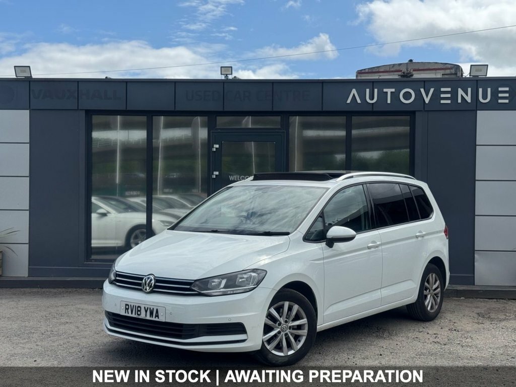Volkswagen Touran 1.6L Se Family White