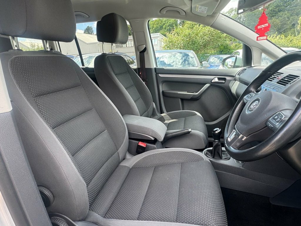 Volkswagen Touran 1.6L Se Silver #4