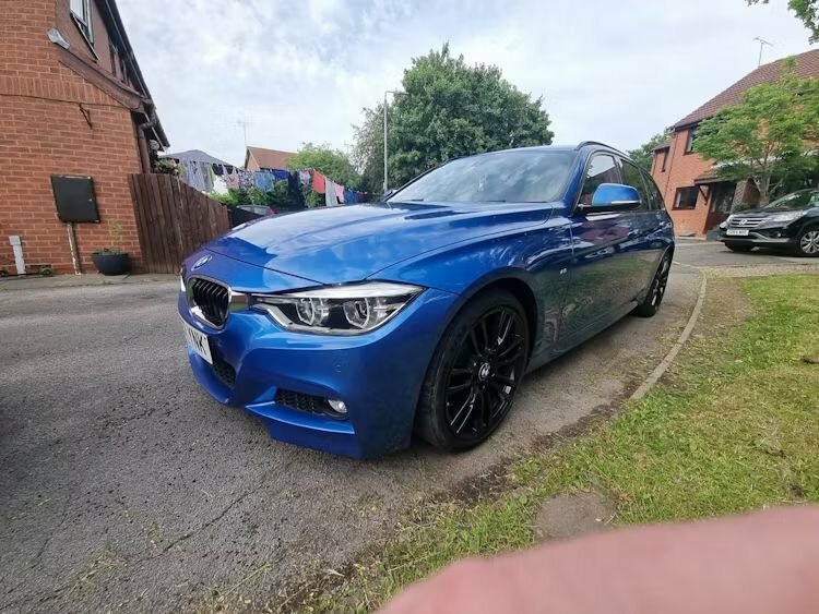 BMW 3 Series 2L M Sport YJ67YNK Blue #5