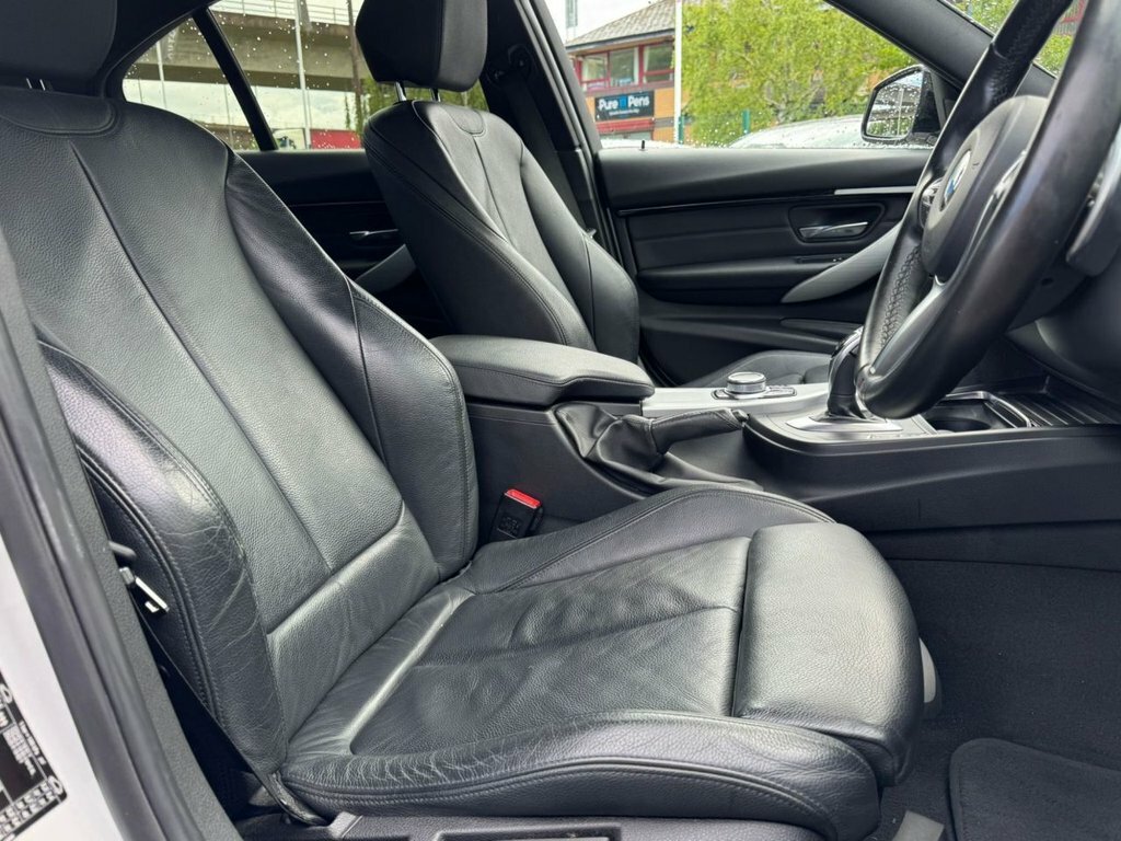 BMW 3 Series 2L M Sport Shadow Edition DW18PYF White #4