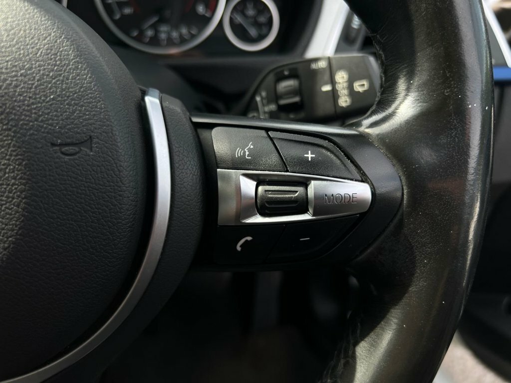 BMW 3 Series 2L M Sport YH68PAA White #6