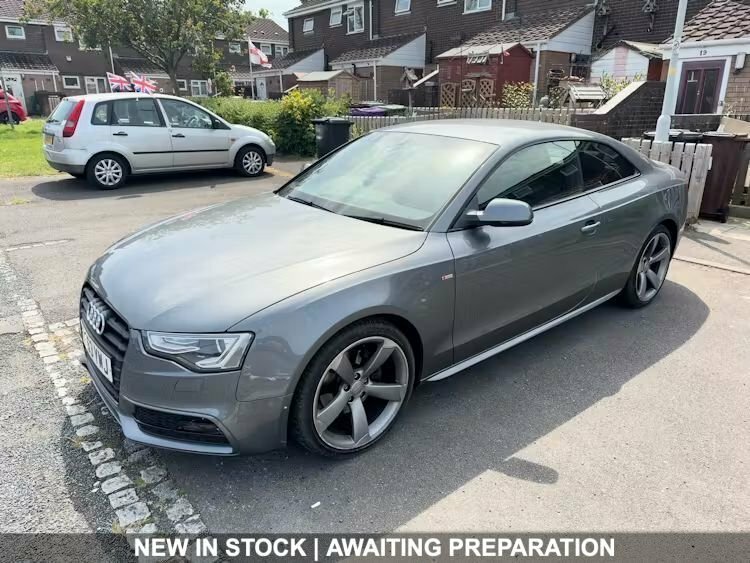 Audi A5 2L Black Edition Grey