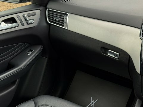 Mercedes-Benz GLE Class 2.1 Gle 250 D White #48