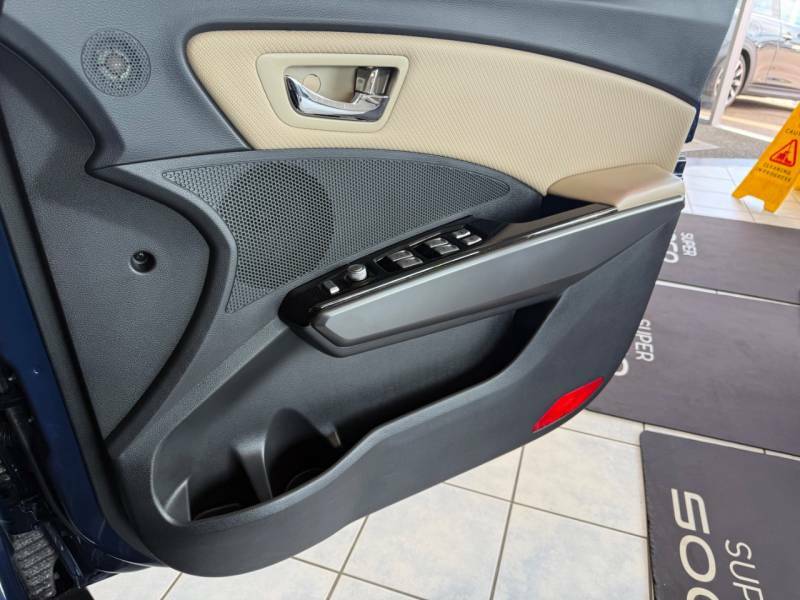 SsangYong Tivoli Ultimate Blue #18