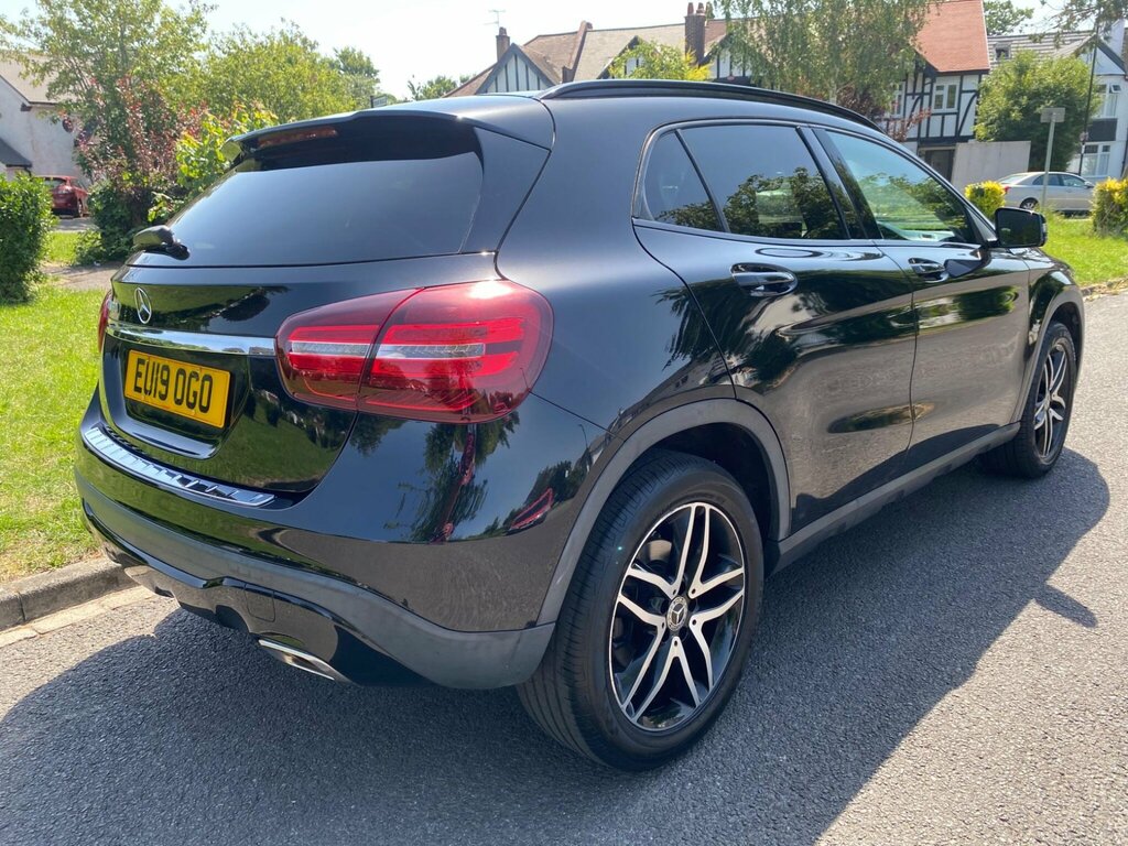 Mercedes-Benz GLA Class 1.6 Gla180 Urban Edition 7G-dct Euro 6 Ss Black #6