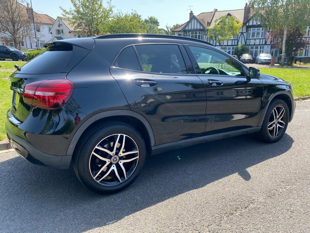 Mercedes-Benz GLA Class 1.6 Gla180 Urban Edition 7G-dct Euro 6 Ss Black #5
