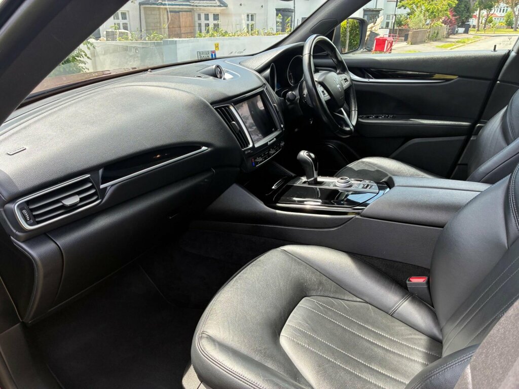 Maserati Levante 3L Null White #37