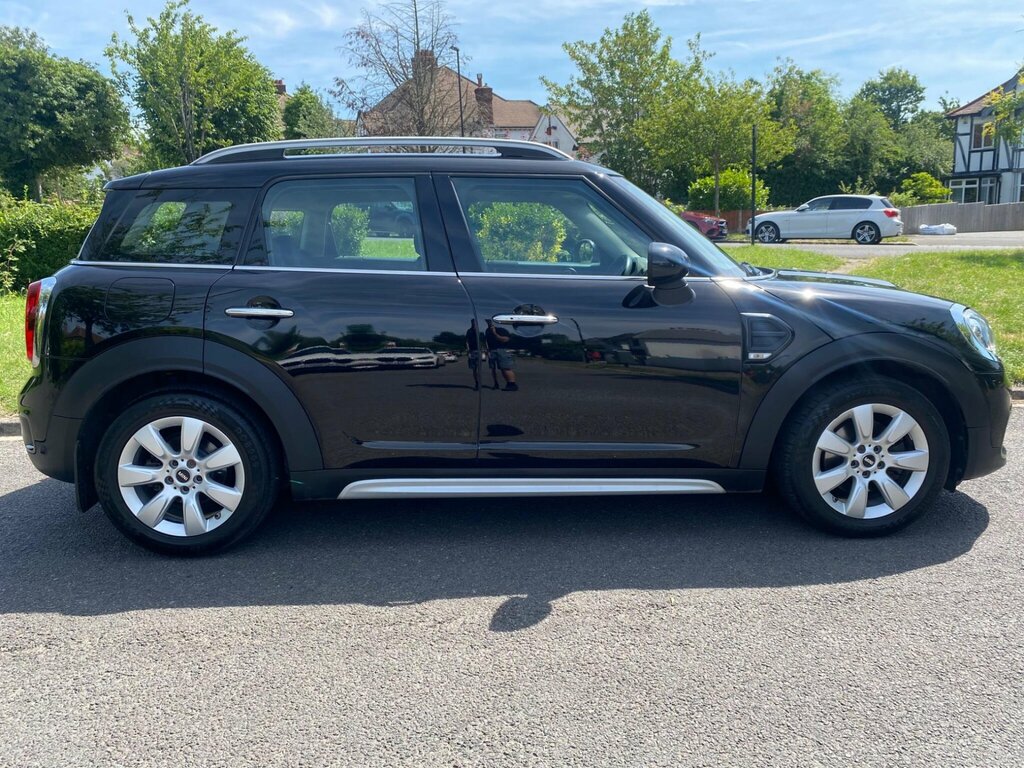 Mini Countryman 2.0 Cooper D Euro 6 Ss MV68YLW Black #4