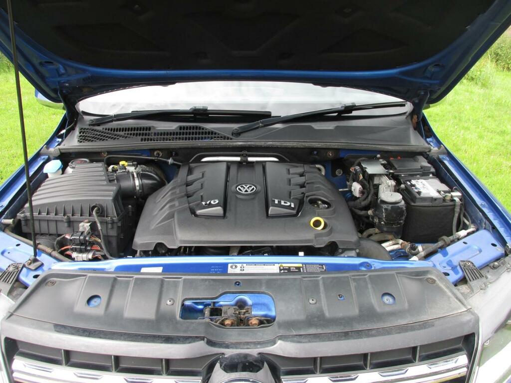 Volkswagen Amarok  Black #25