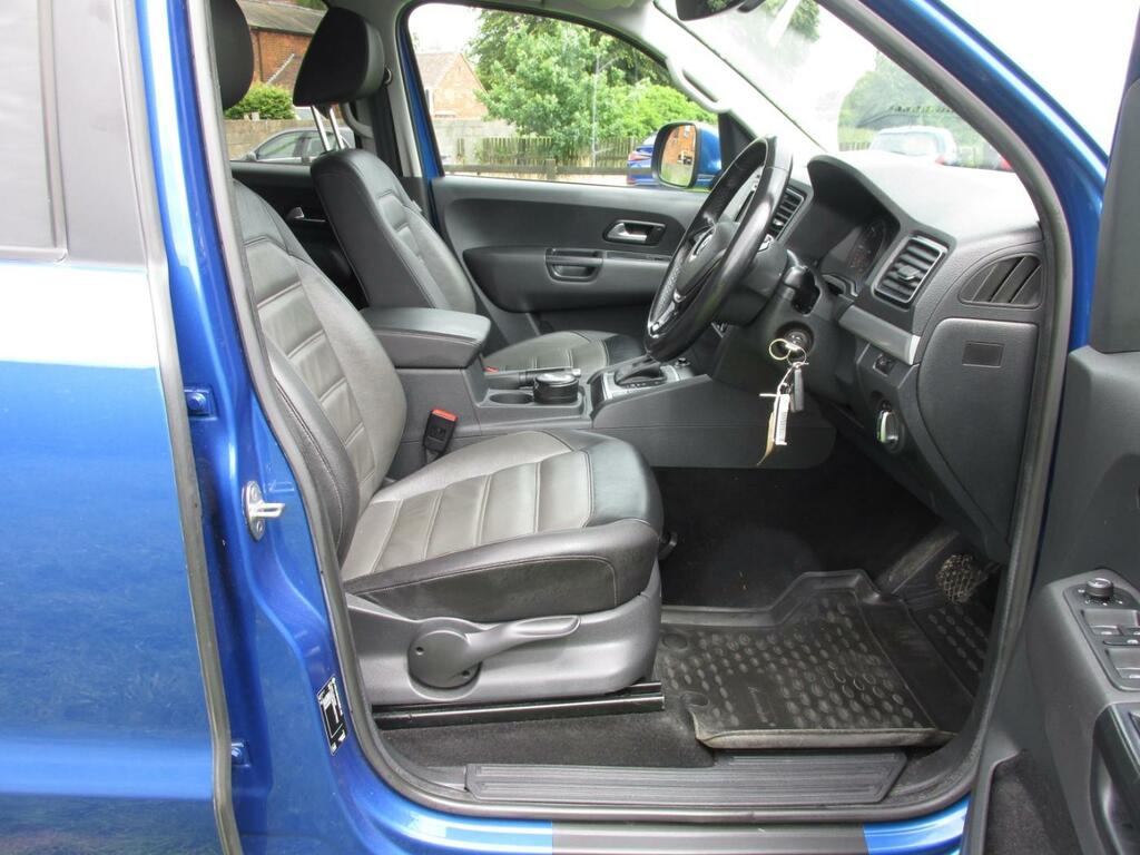 Volkswagen Amarok  Black #19