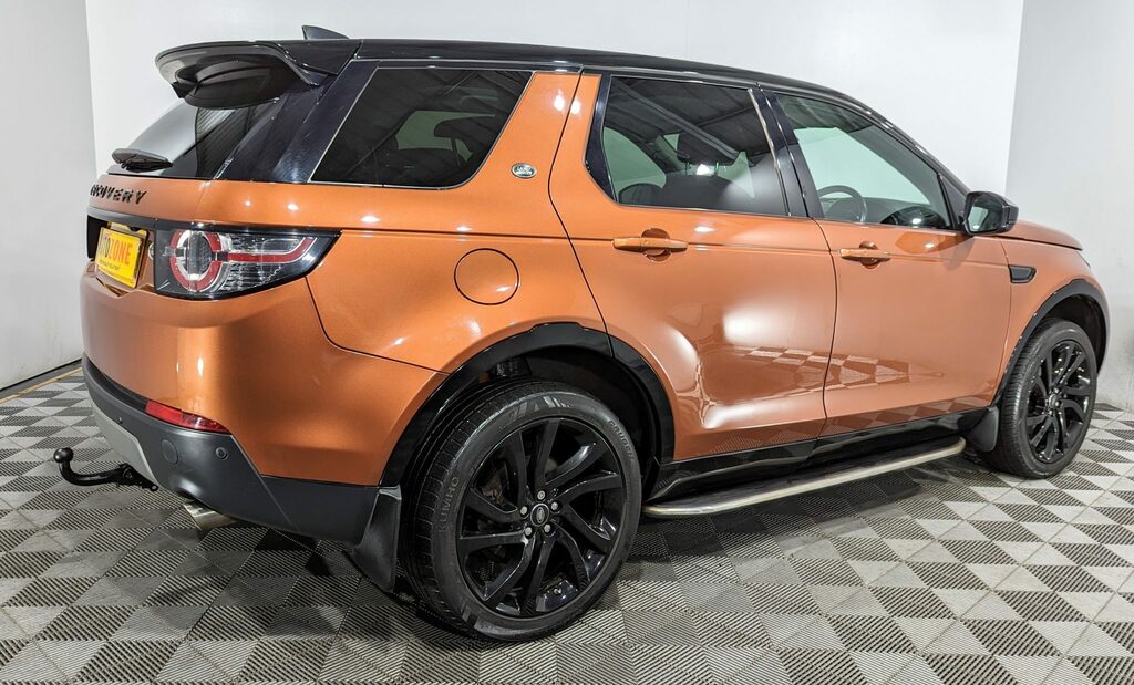 Land Rover Discovery Sport 2.0 Td4 180 Hse Black YD67XAV Orange #4