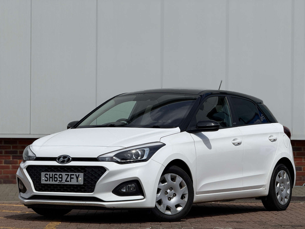 Hyundai I20 Play Mpi SH69ZFY White #3