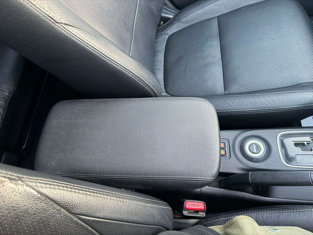 Mitsubishi Outlander Suv White #23
