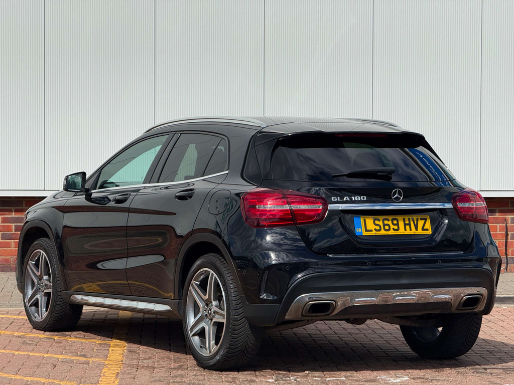Mercedes-Benz GLA Class Amg Line Edition LS69HVZ  #4