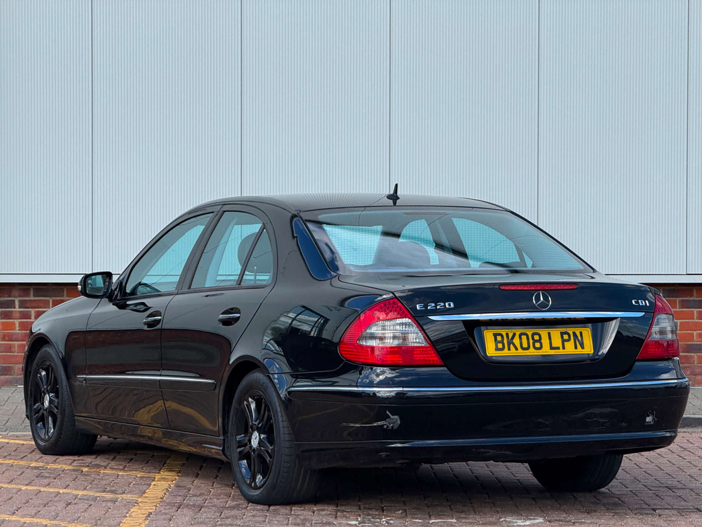 Mercedes-Benz E Class Avantgarde Cdi  #4