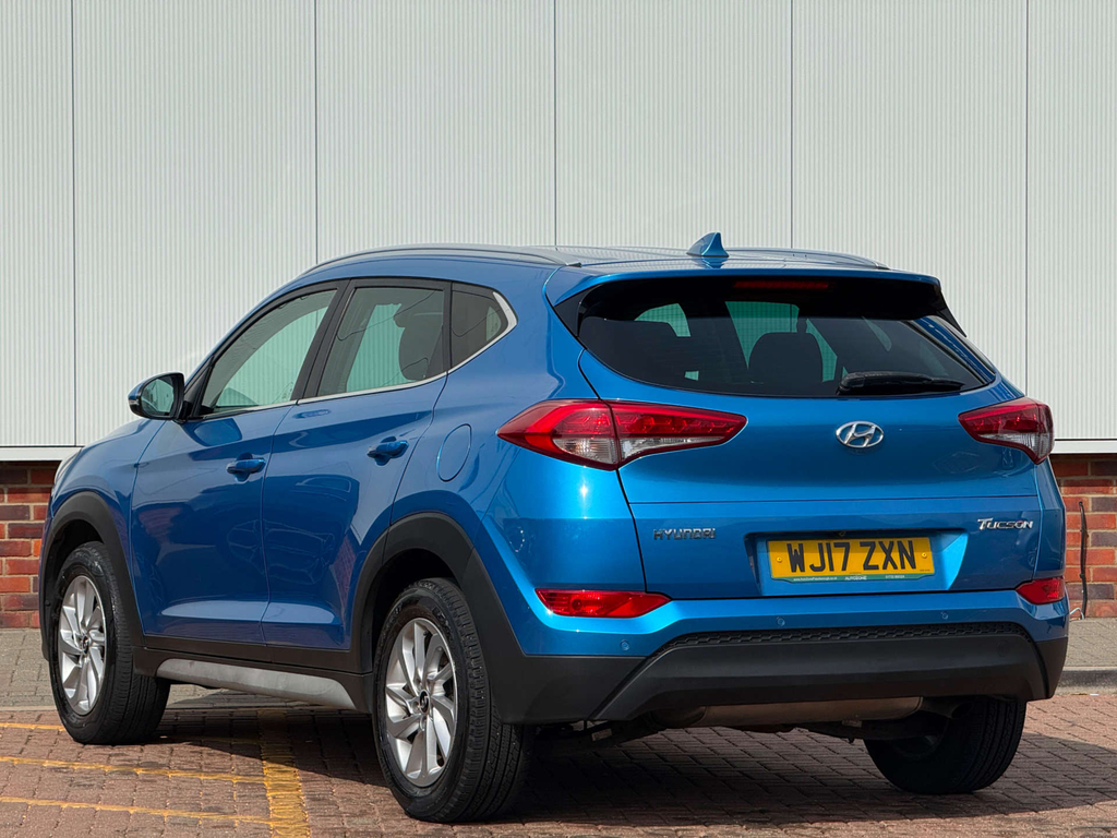 Hyundai Tucson Premium Blue Drive 2Wd Crdi  #4